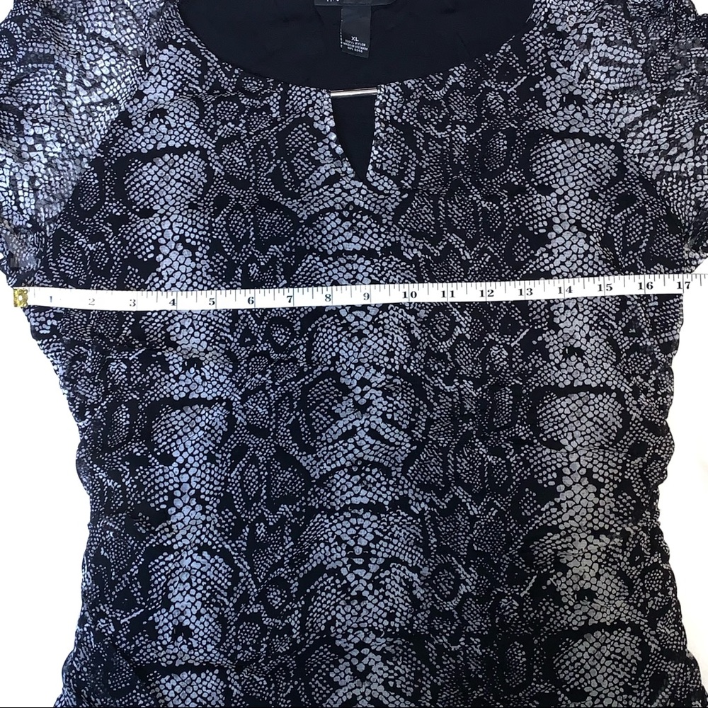 INC Snake Print Metal Keyhole Short Sleeve Top Black & Gray XL - Picture 9 of 11